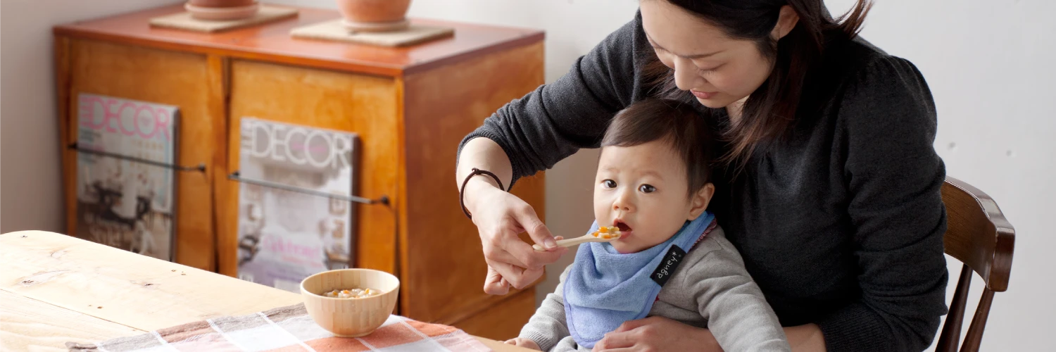 アグニー食器で離乳食 2